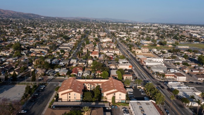 Mobile car detailing service in Irvine